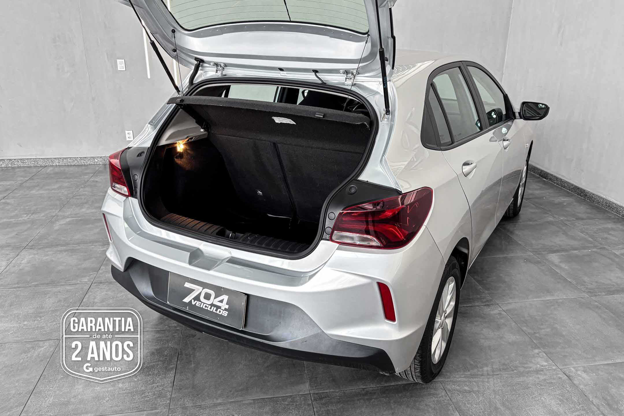 GM - CHEVROLET-ONIX 10MT LT2