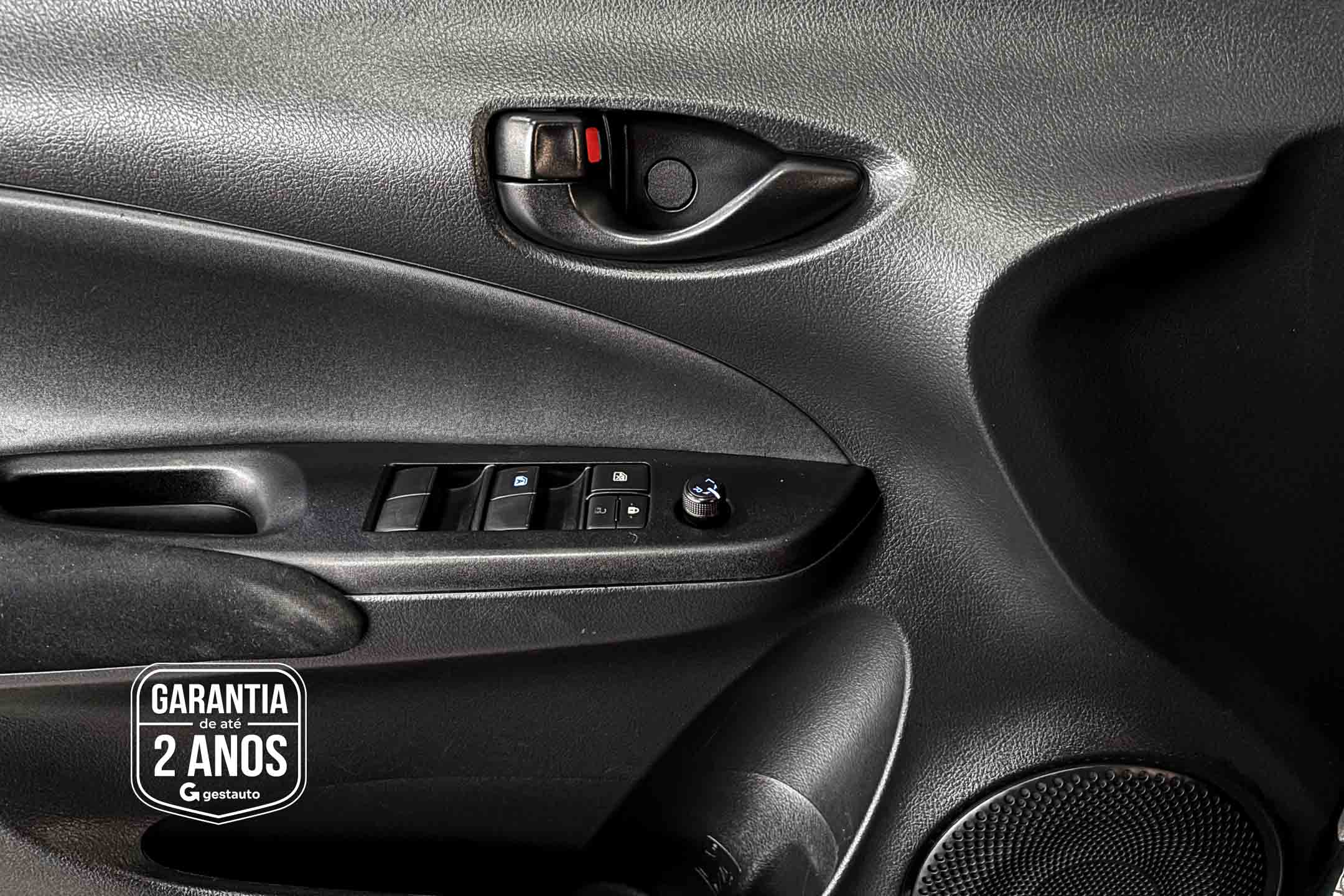 TOYOTA-YARIS SM XL LIVE