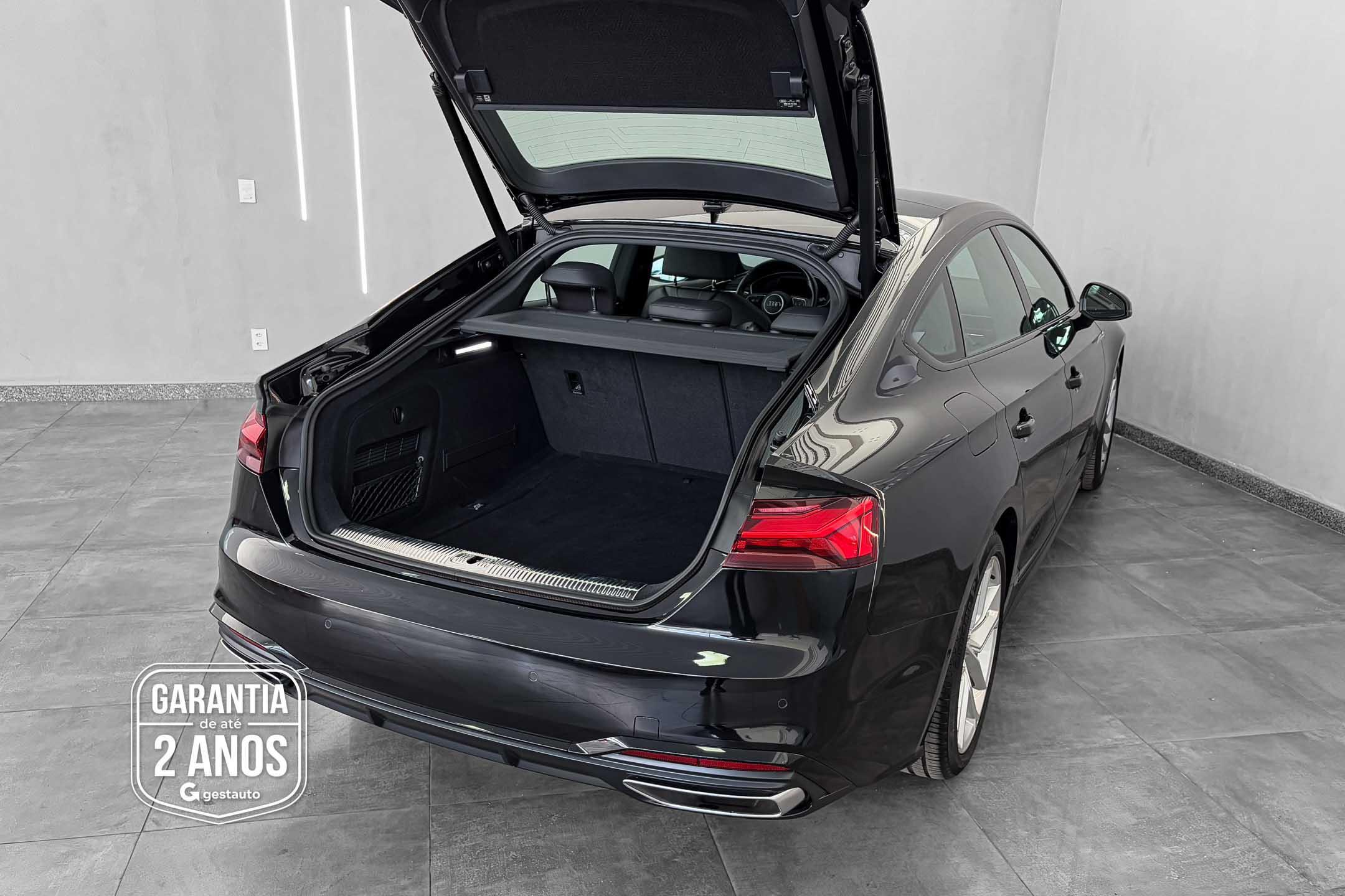 AUDI-A5 SPB 2.0TFSI PERF. BLACK