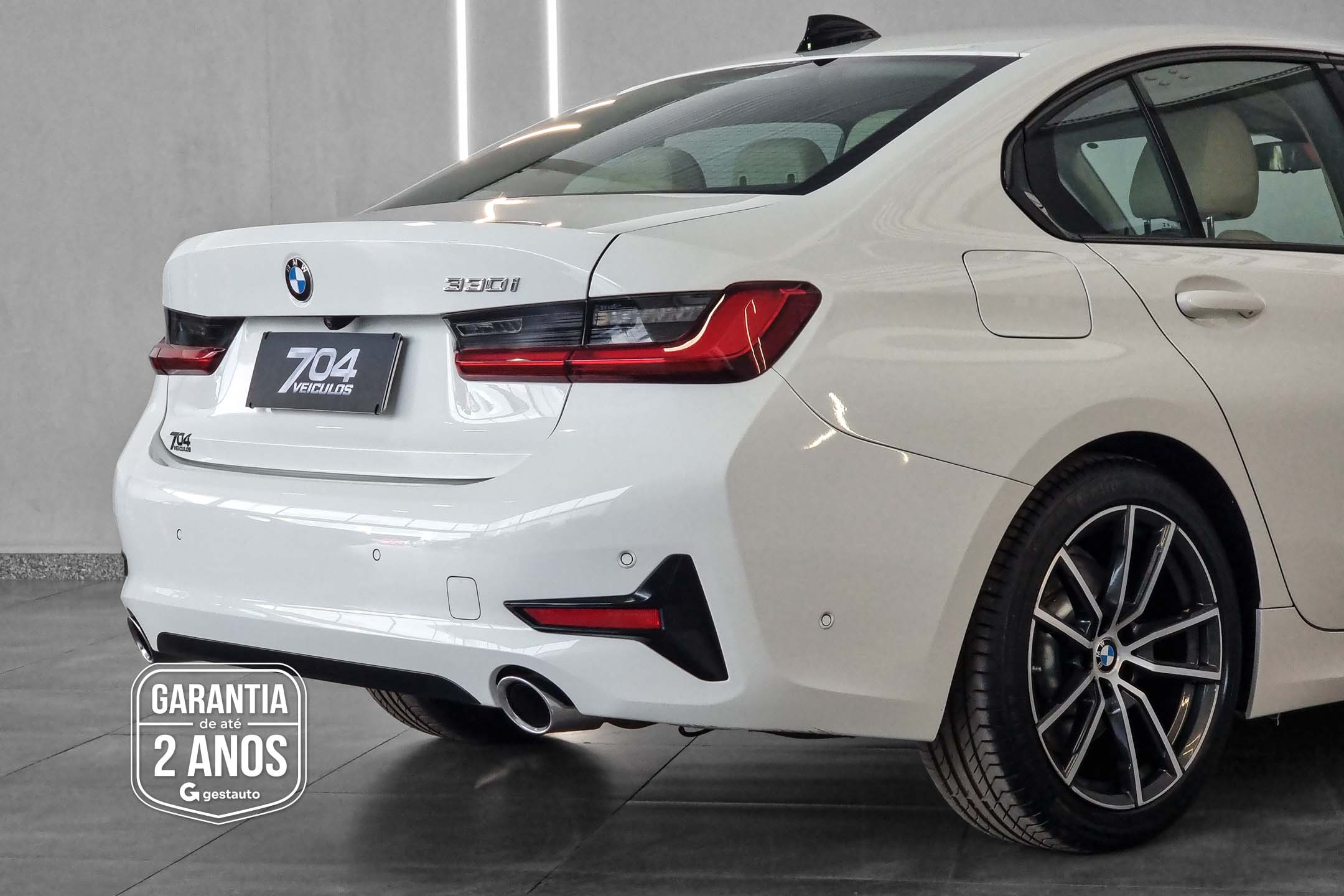 BMW-330I SPORT