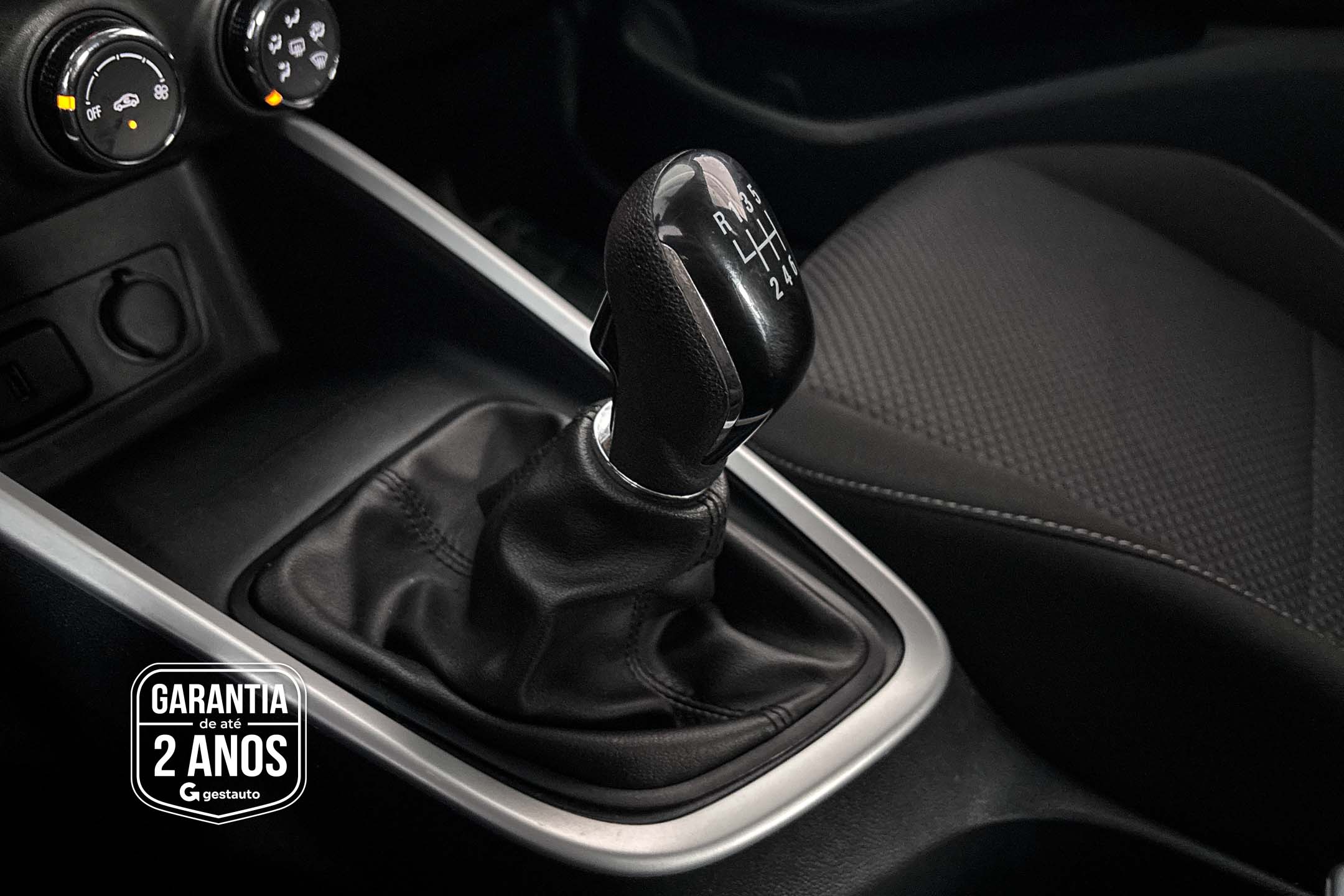 GM - CHEVROLET-ONIX PLUS 10MT LT2