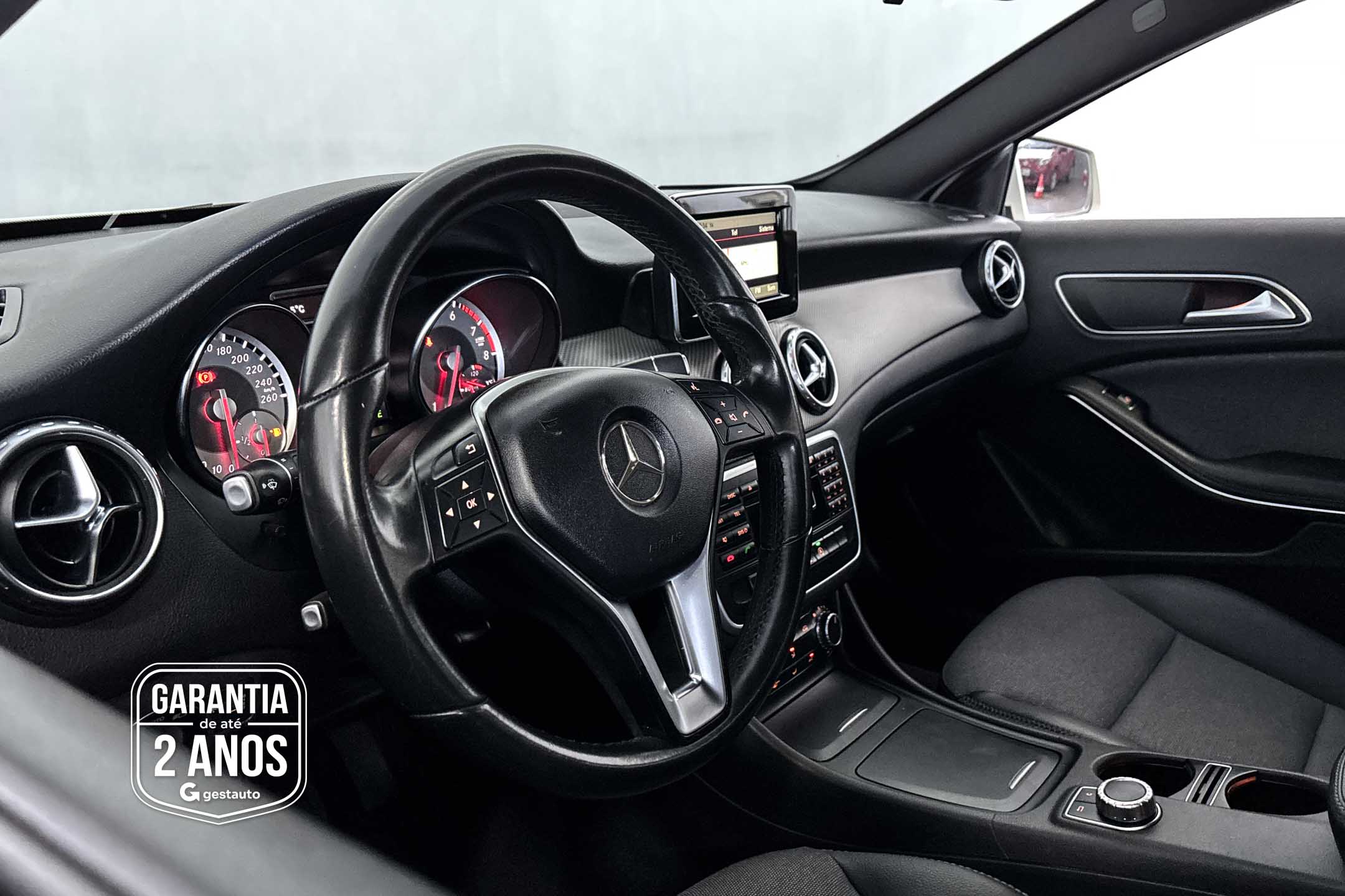 MERCEDES BENZ-GLA200FF