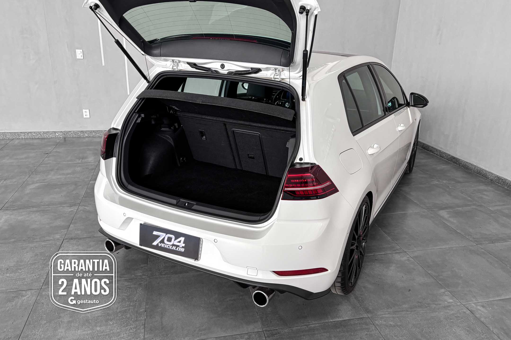 VW - VOLKSWAGEN-GOLF GTI AC