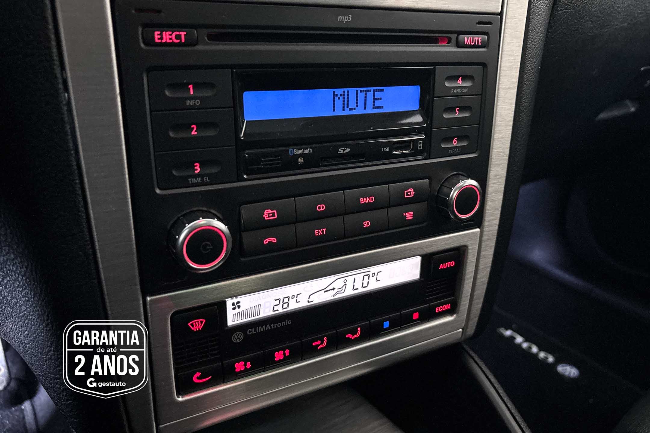 VW - VOLKSWAGEN-GOLF 1.6 SPORTLINE