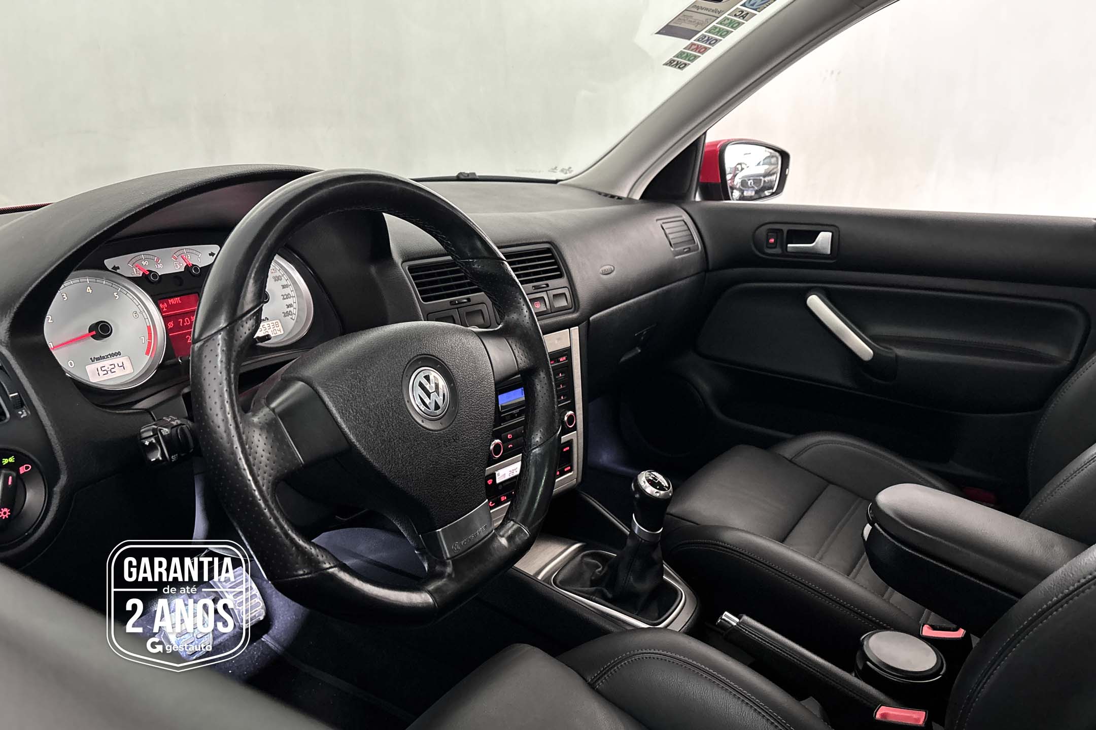 VW - VOLKSWAGEN-GOLF 1.6 SPORTLINE