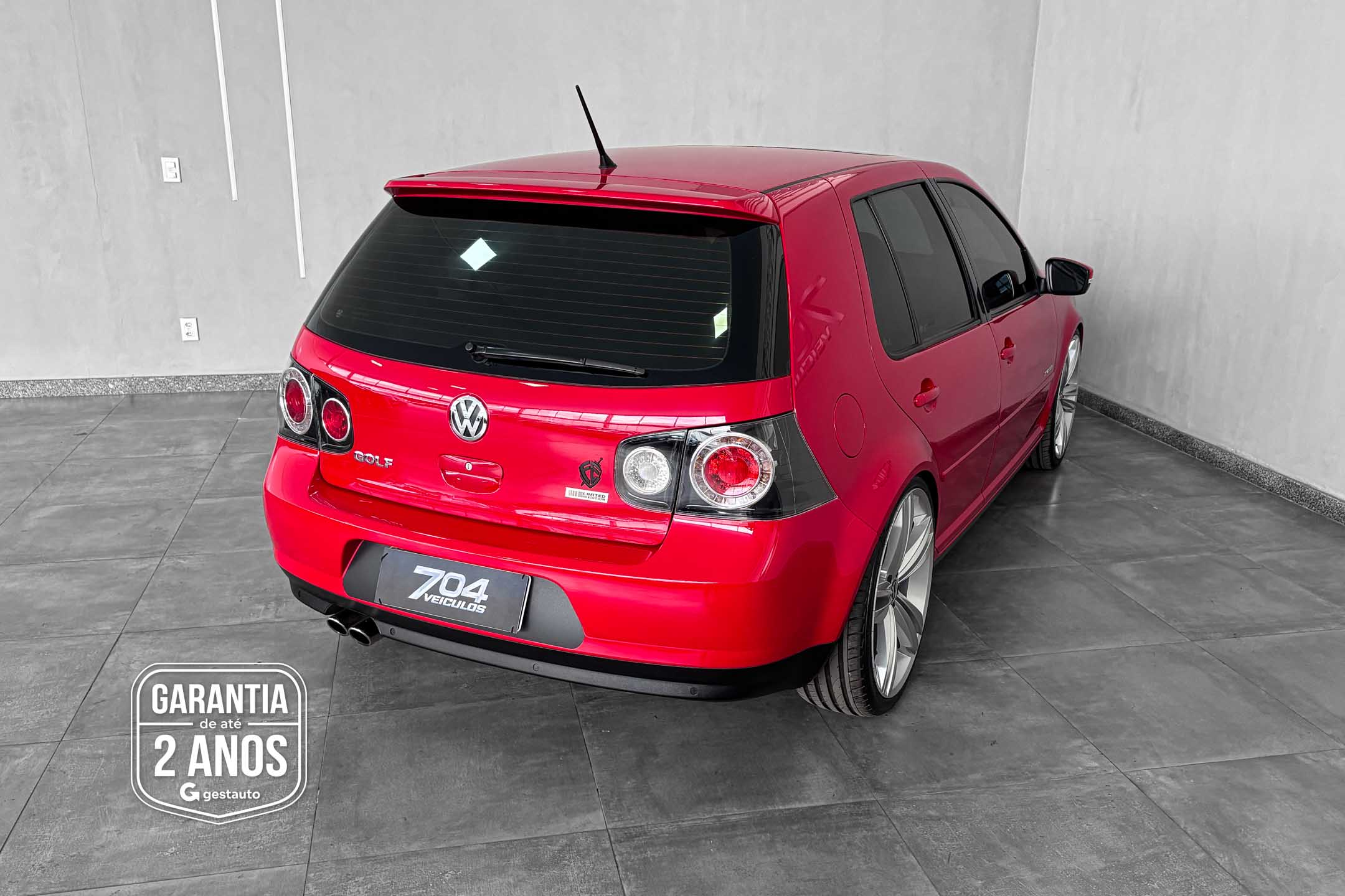 VW - VOLKSWAGEN-GOLF 1.6 SPORTLINE