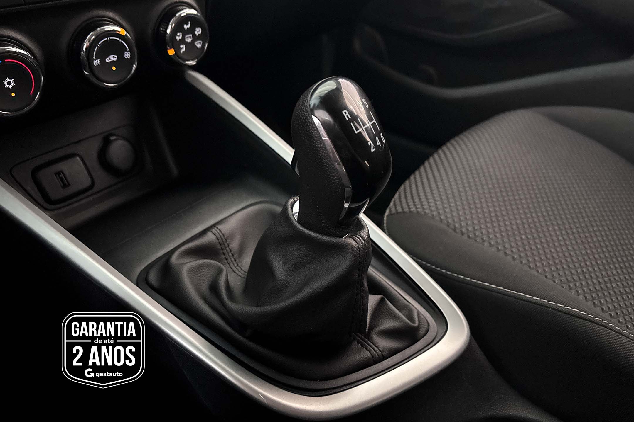 GM - CHEVROLET-ONIX 10MT LT1