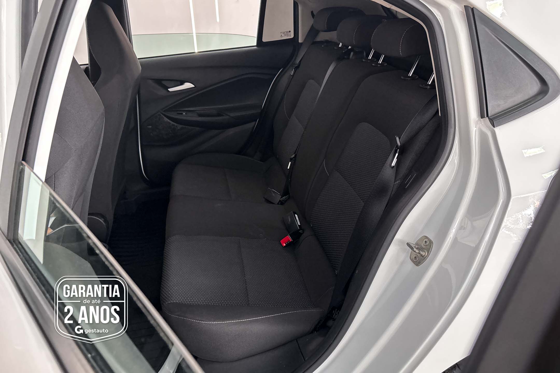 GM - CHEVROLET-ONIX 10MT LT1
