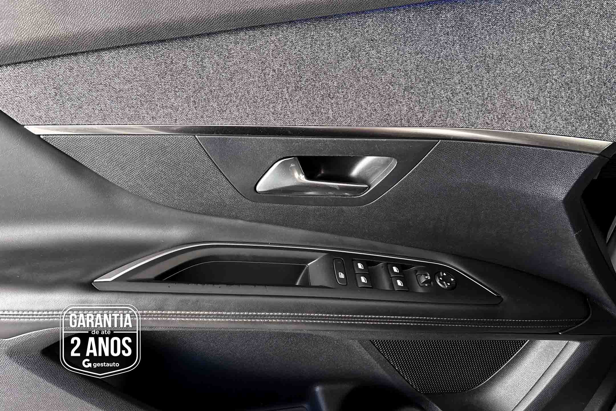 PEUGEOT-3008 GRIFFE AT