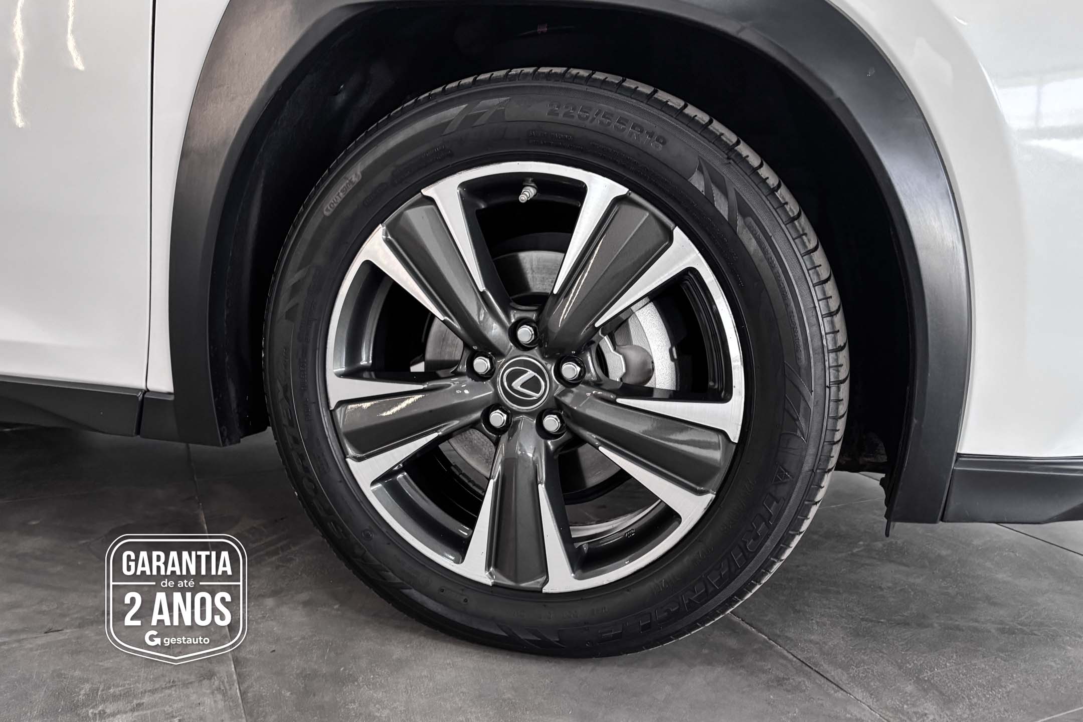 LEXUS-UX 250H DYNAMIC